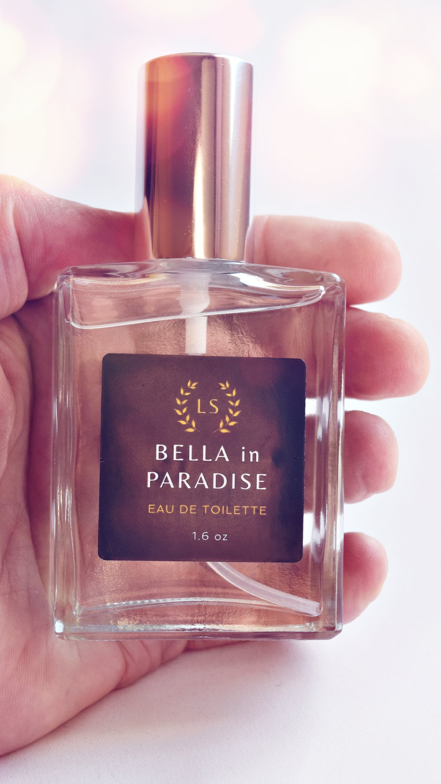 NEW - Bella in Paradise - Eau de Toilette - Floral Opulence & Timeless Elegance