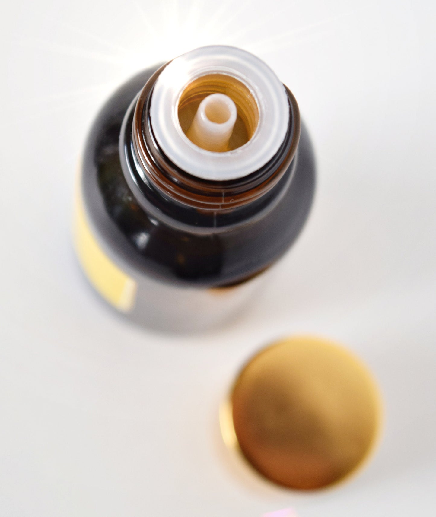 Peppermint Essential Oil. Pure Therapeutic Grade